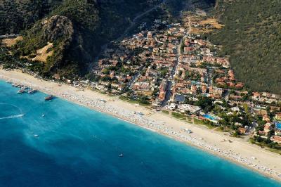 belcekizbeach1m