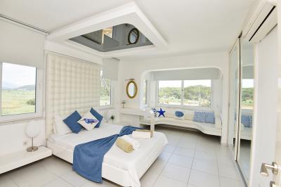 lycia10m