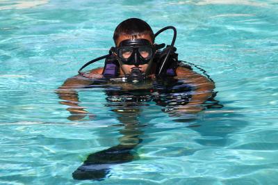 diver with mask and regulator
